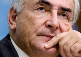 Hình: AP Ông Dominique Strauss Kahn bị tố cáo dính líu tới một đường dây gái mại dâm.